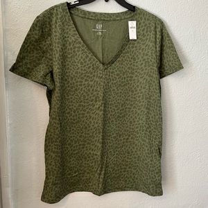 Gap Maternity VNeck